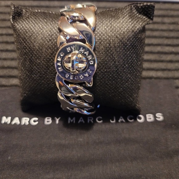 Marc by Marc Jacobs Silver Tone Katie Logo Bracelet - Picture 11 of 11